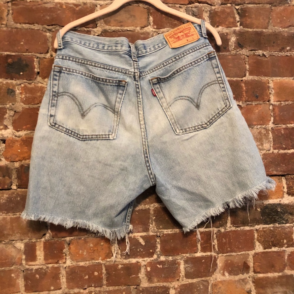 Levi cut off jeans